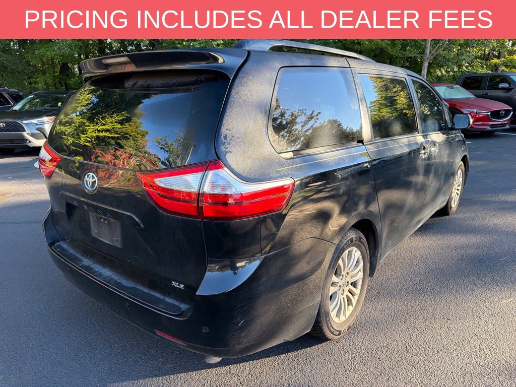 Used 2016 Toyota Sienna XLE Premium FWD image 6