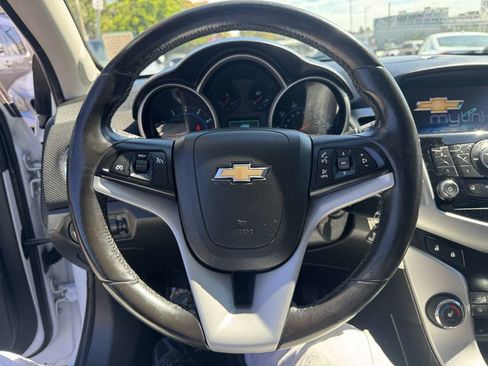 Used 2014 Chevrolet Cruze LT image 15