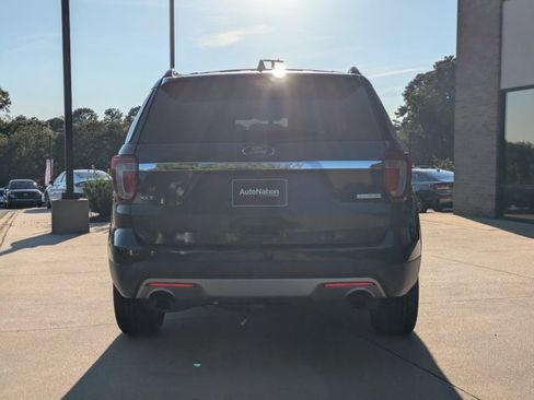 Used 2017 Ford Explorer XLT w/ Equipment Group 202A FWD image 7