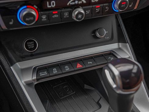 Certified 2025 Audi Q3 2.0T Premium Plus w/ Premium Plus Package image 19