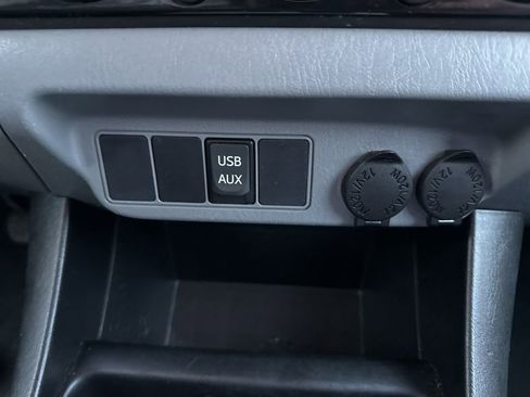 Used 2014 Toyota Tacoma 4x4 Access Cab V6 w/ SR5 Package image 26