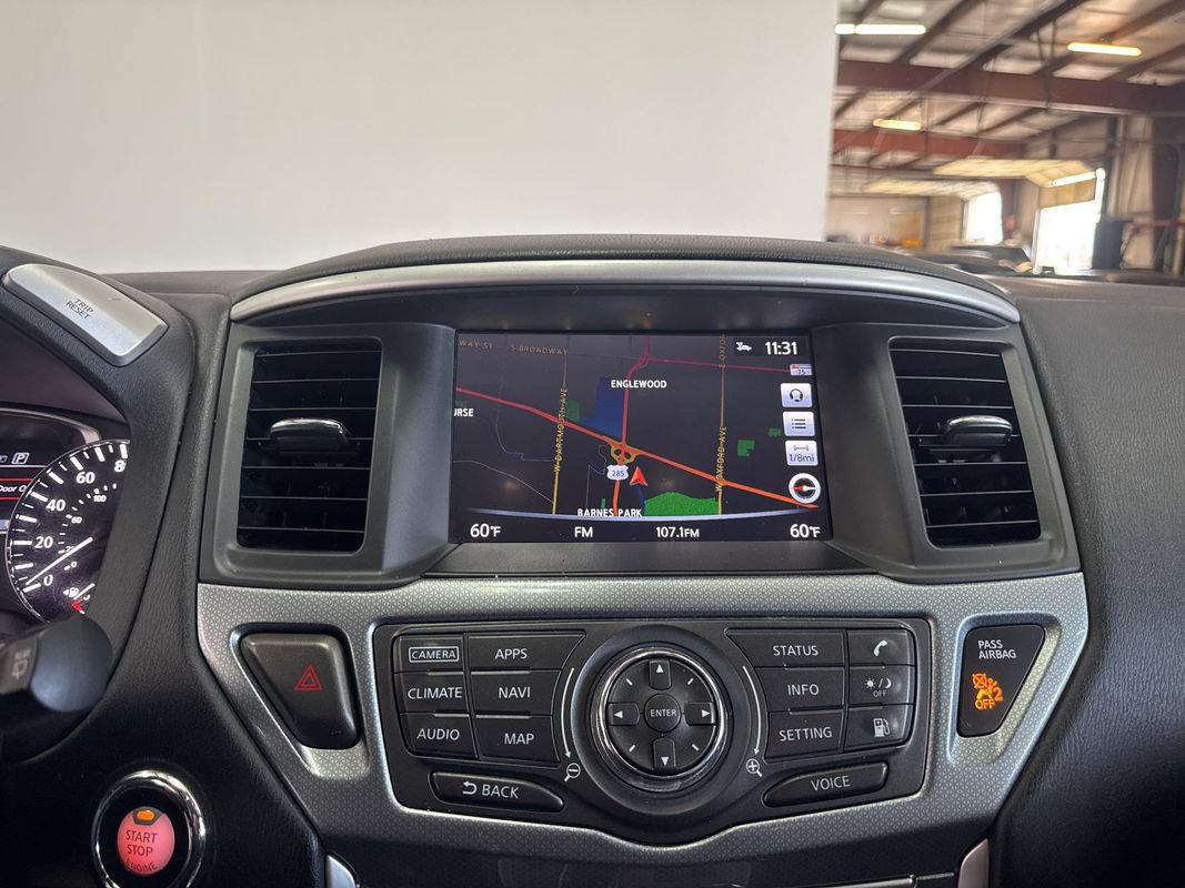 Used 2019 Nissan Pathfinder SL AWD/4WD image 16