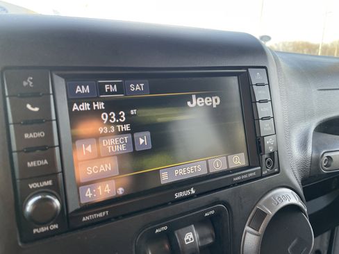 Used 2017 Jeep Wrangler Unlimited Sport w/ Quick Order Package 24S image 31