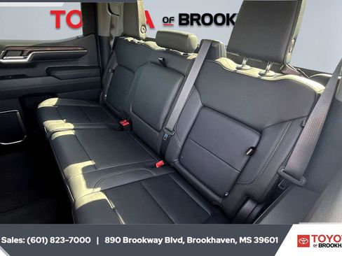 Used 2024 GMC Sierra 1500 SLT AWD/4WD image 19