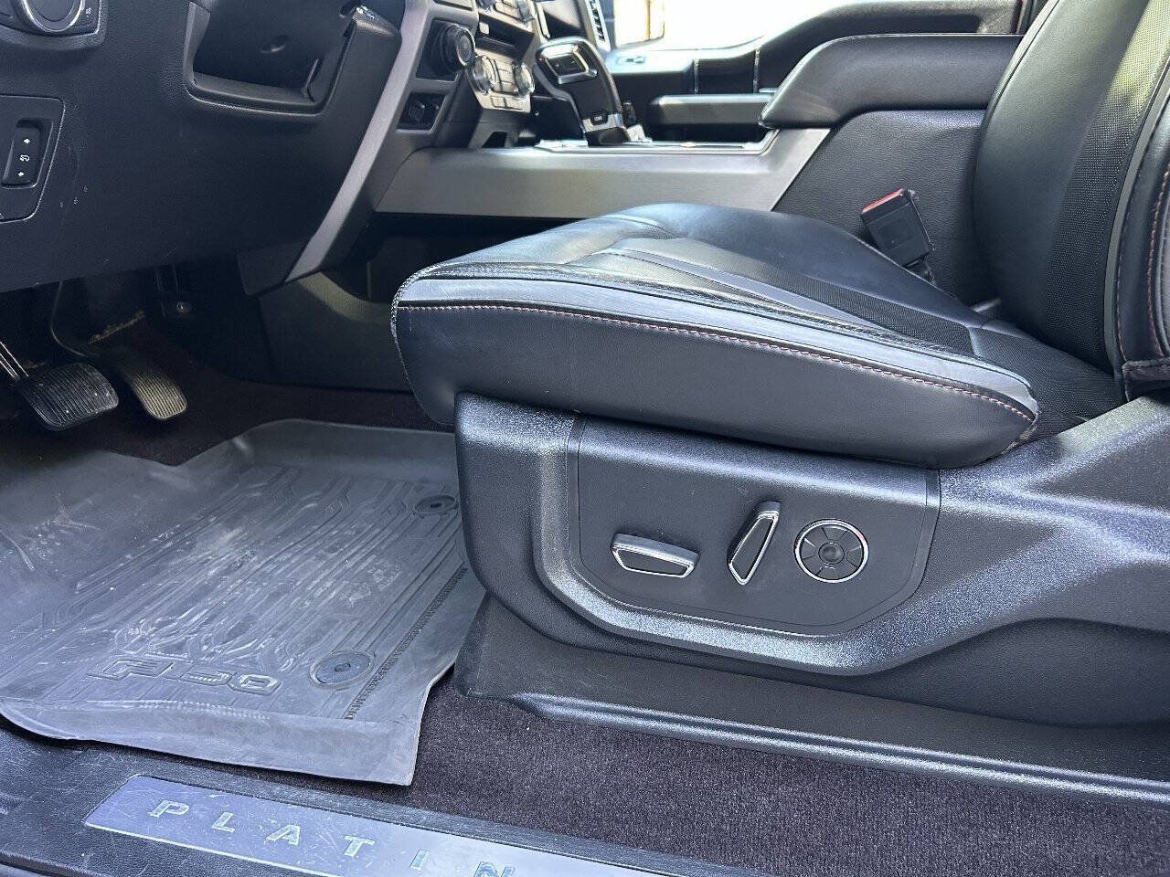 Used 2018 Ford F150 Platinum w/ Equipment Group 701A Luxury AWD/4WD image 13