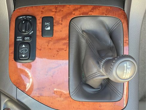 Used 2004 Lexus GX 470 image 36