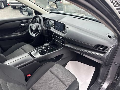 Used 2024 Nissan Rogue SV FWD image 34