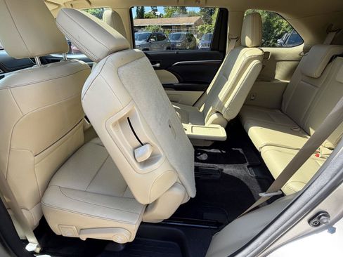 Used 2016 Toyota Highlander Limited Platinum AWD/4WD image 27