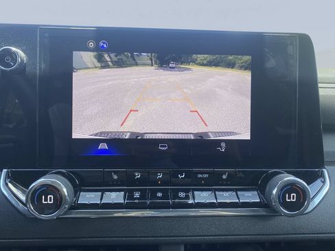 Used 2026 Chevrolet Colorado Trail Boss AWD/4WD image 18