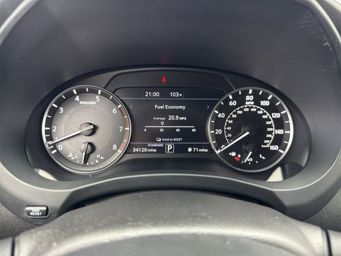 Used 2022 INFINITI QX50 Luxe w/ Appearance Package image 21