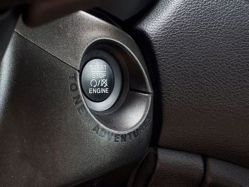 Used 2020 Jeep Renegade Limited AWD/4WD image 14