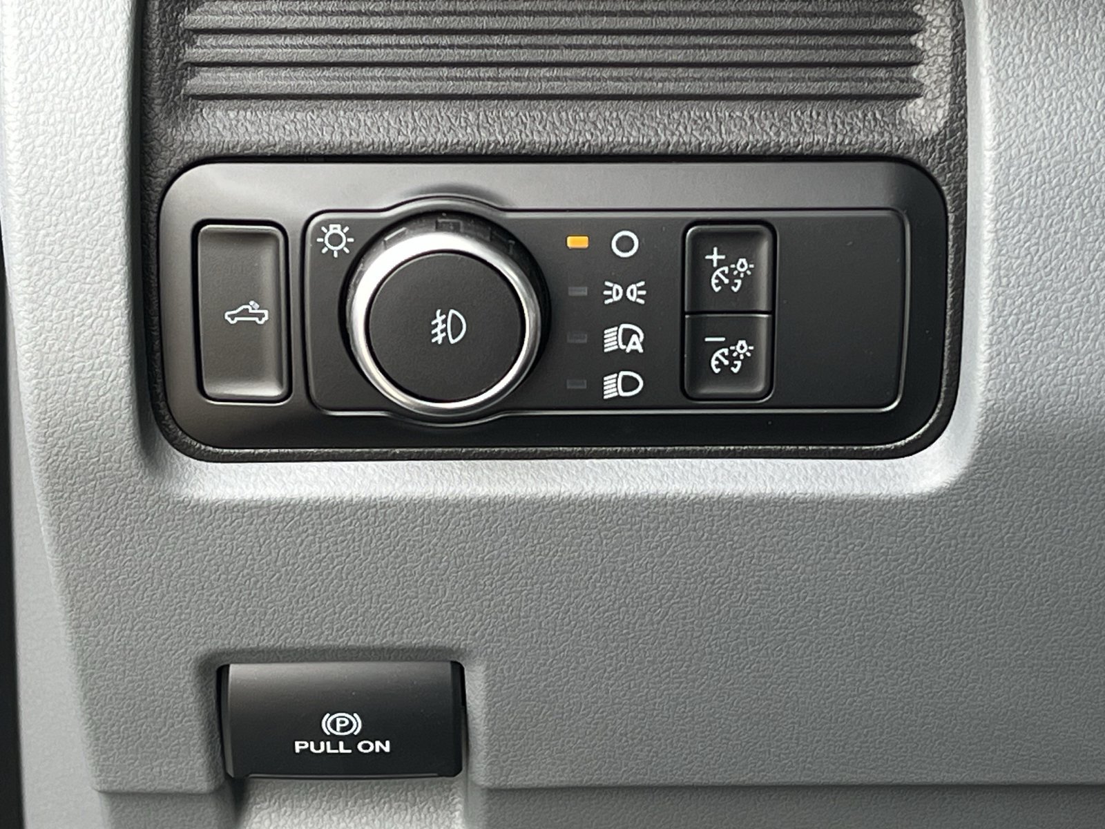 New 2026 Ford F250 XL w/ STX Appearance Package AWD/4WD image 19
