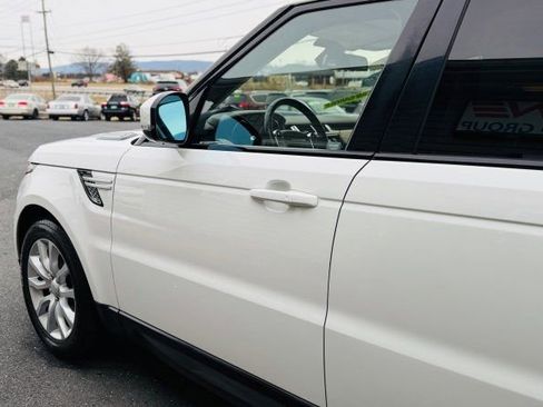 Used 2016 Land Rover Range Rover Sport HSE image 4