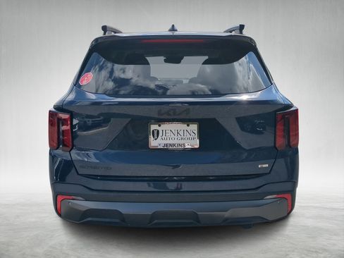 New 2025 Kia Sorento SX image 4