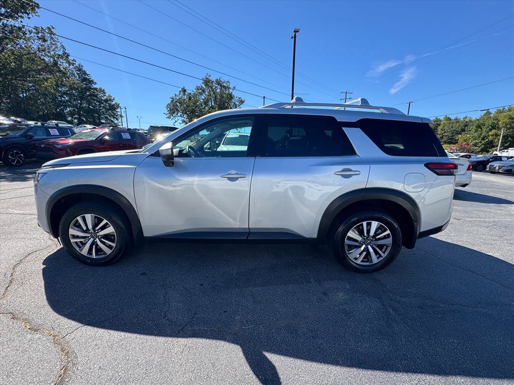 Certified 2025 Nissan Pathfinder SL AWD/4WD image 6