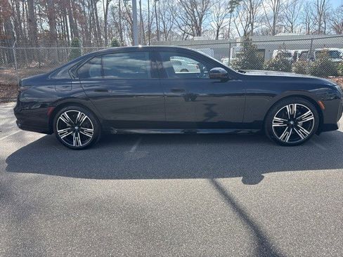 Certified 2023 BMW 760i xDrive w/ Luxury Rear Seating Package image 4
