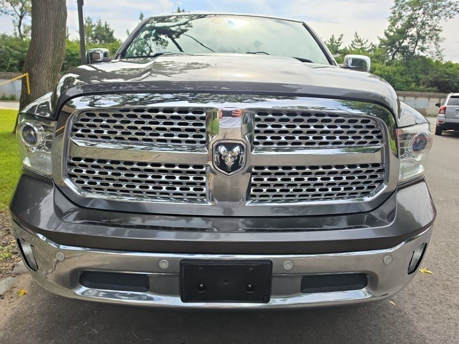 Used 2017 RAM 1500 Laramie w/ Convenience Group AWD/4WD image 3