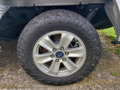 Used 2017 Ford F150 XLT RWD image 8