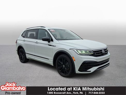 Used 2022 Volkswagen Tiguan SE R-Line AWD/4WD image 1