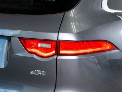 Used 2019 Jaguar F-PACE Prestige AWD/4WD image 12