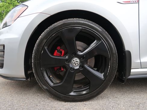 Used 2015 Volkswagen GTI S FWD image 35