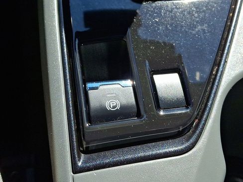 Used 2024 Subaru Crosstrek 2.5i Sport image 23