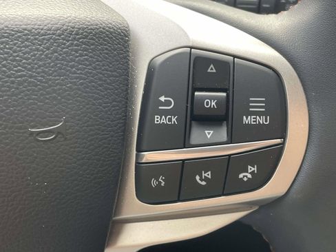 Used 2025 Ford Explorer Active image 24