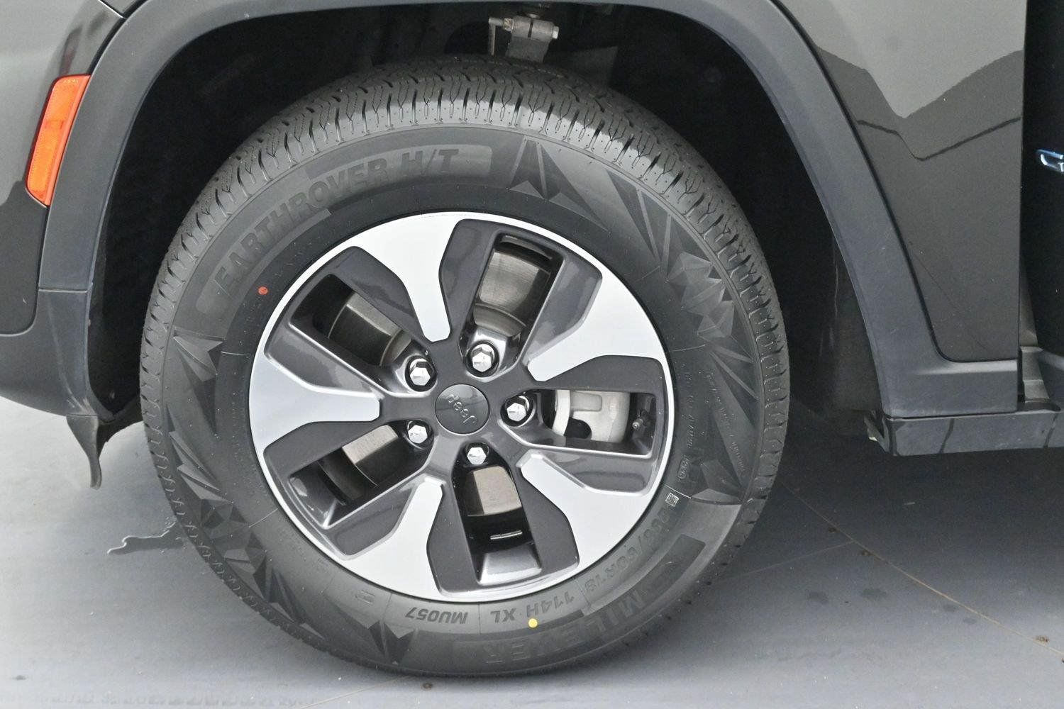 Used 2024 Jeep Grand Cherokee Limited 4xe AWD/4WD image 38