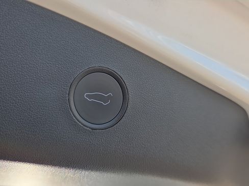 Used 2021 Tesla Model 3 Standard Range Plus RWD image 13