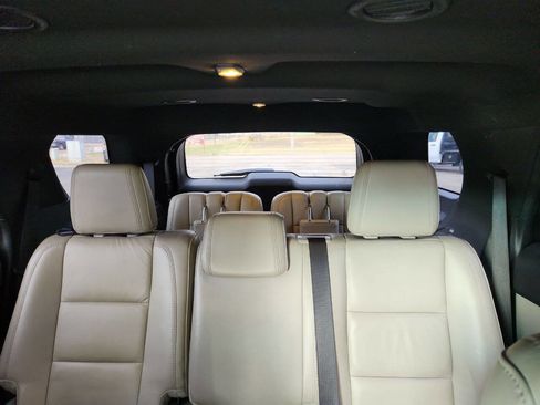 Used 2014 Ford Explorer XLT w/ Equipment Group 202A image 16