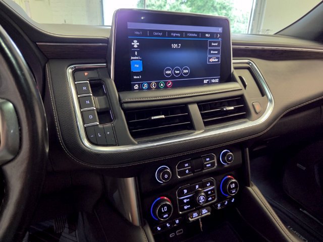 Used 2021 Chevrolet Suburban Premier w/ Premium Package RWD image 25