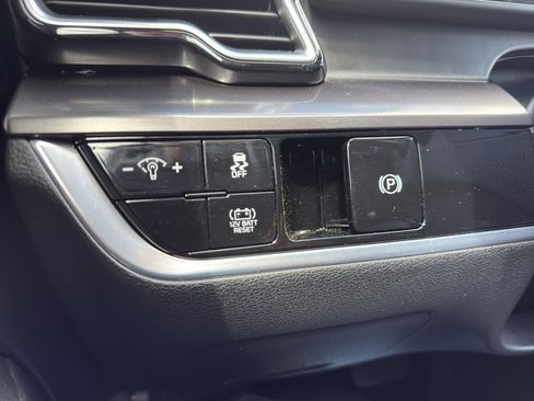 Used 2023 Kia Sportage EX AWD/4WD image 25