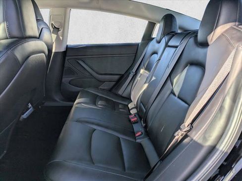 Used 2019 Tesla Model 3 Long Range image 18