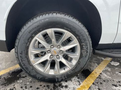 New 2026 Chevrolet Suburban Premier w/ Sun And Tow Package image 25