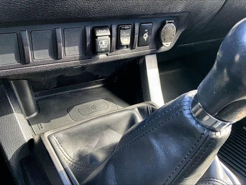 Used 2018 Toyota Tacoma TRD Off-Road image 13