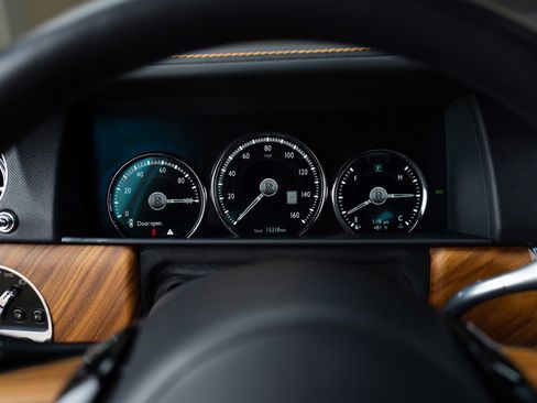 Used 2021 Rolls-Royce Cullinan image 32