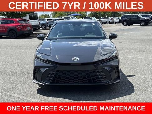 Used 2025 Toyota Camry SE FWD image 3