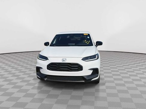 Used 2023 Honda HR-V Sport image 3