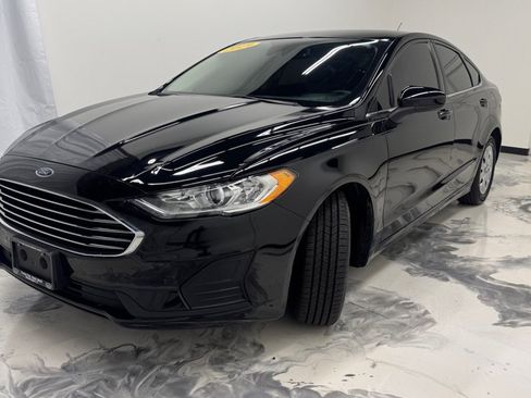 Used 2019 Ford Fusion S FWD image 4