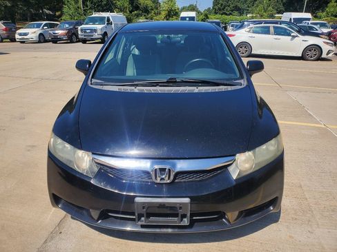 Used 2011 Honda Civic LX image 2