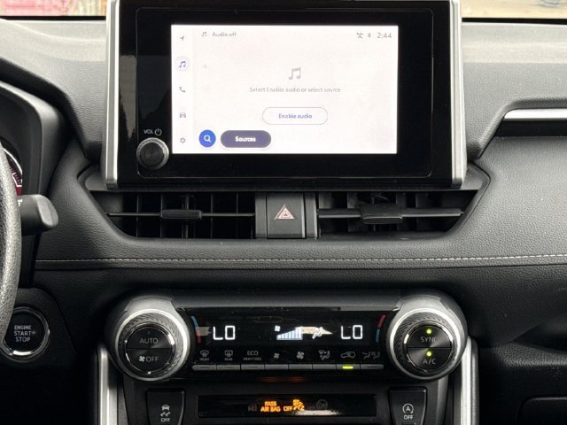 Used 2025 Toyota RAV4 XLE AWD/4WD image 17