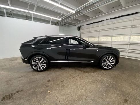 Certified 2024 Cadillac Lyriq Luxury w/ LPO, Floor Liner Package image 7