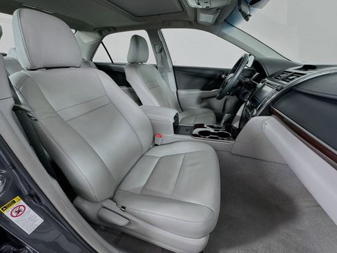 Used 2013 Toyota Camry XLE FWD image 26