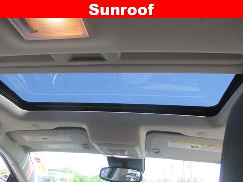 Used 2018 Buick Encore Sport Touring image 15