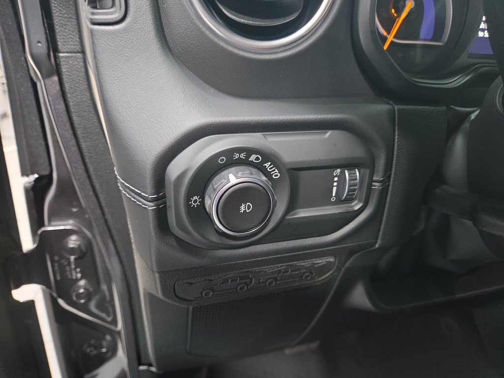 New 2027 Jeep Wrangler Unlimited Sahara AWD/4WD image 19