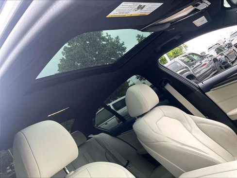 Used 2022 BMW 540i w/ M Sport Package RWD image 23