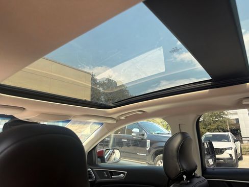 Used 2019 Ford Edge SEL w/ Equipment Group 201A FWD image 15