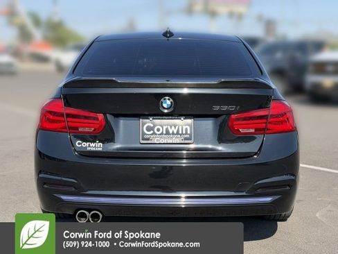 Used 2018 BMW 330i xDrive Sedan w/ Convenience Package AWD/4WD image 17