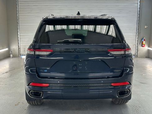 Used 2023 Jeep Grand Cherokee Summit AWD/4WD image 8