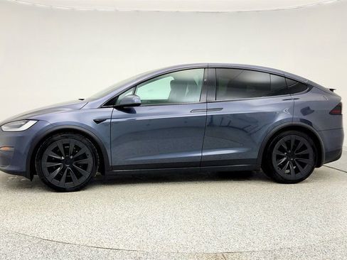 Used 2023 Tesla Model X Plaid image 8